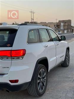 جیپ گراند شیرۆکی